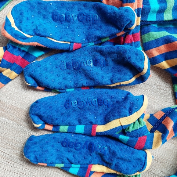 Gap vguc striped footed pajamas size 4 & 5 - Picture 12 of 16